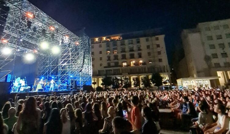 Roberto Vecchioni Biografia di un Maestro della Canzone Italiana